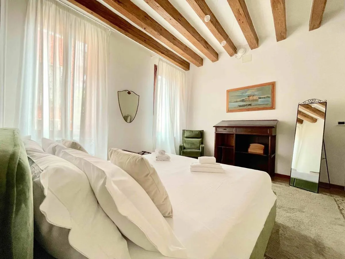 Palazzo San Samuele - Elegant Apartment In San Marco Venice