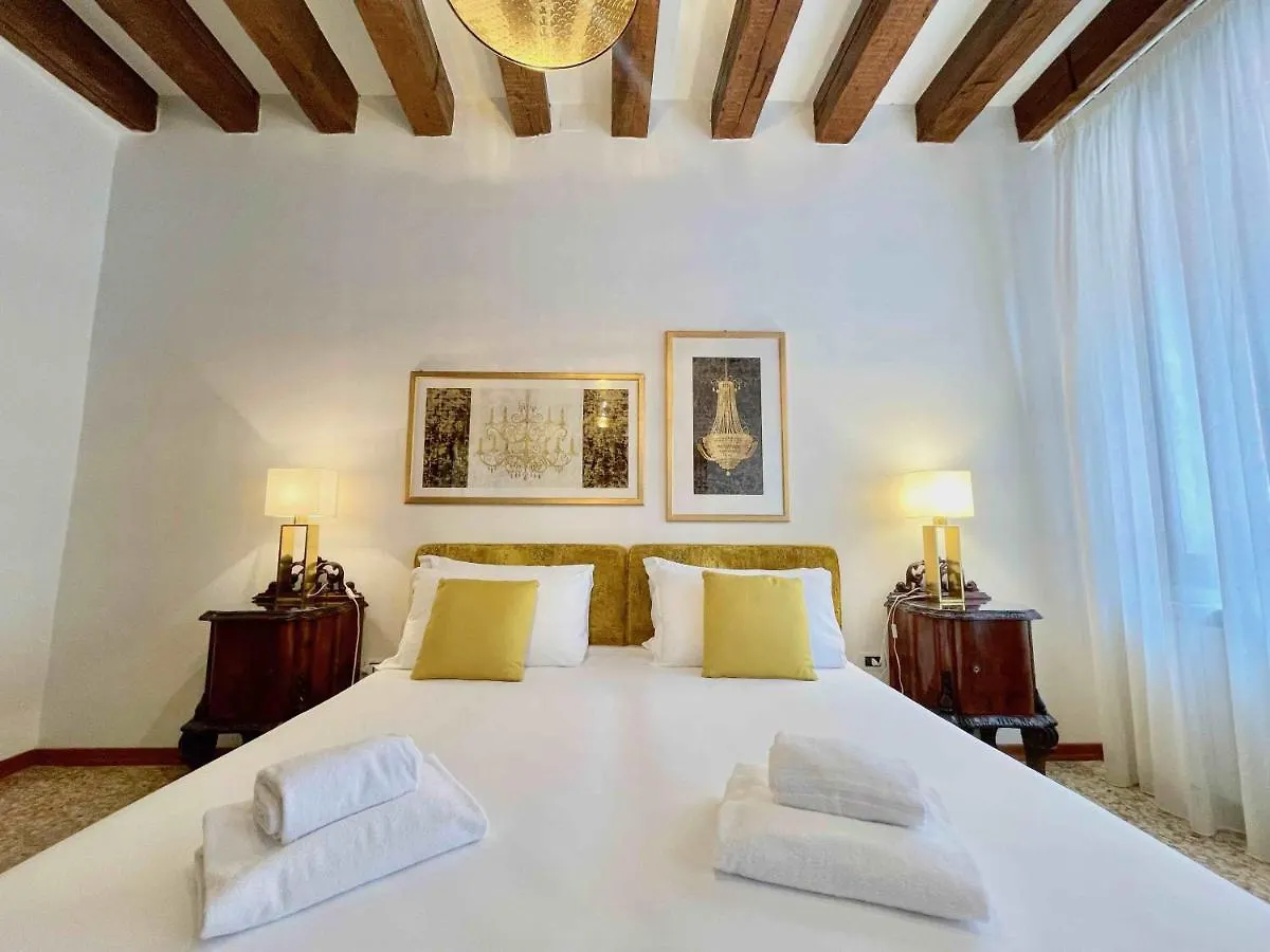 Palazzo San Samuele - Elegant Apartment In San Marco Venice 0*,  Italy