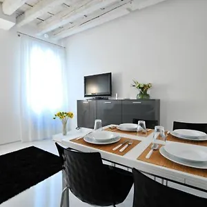 Venetian Apartment