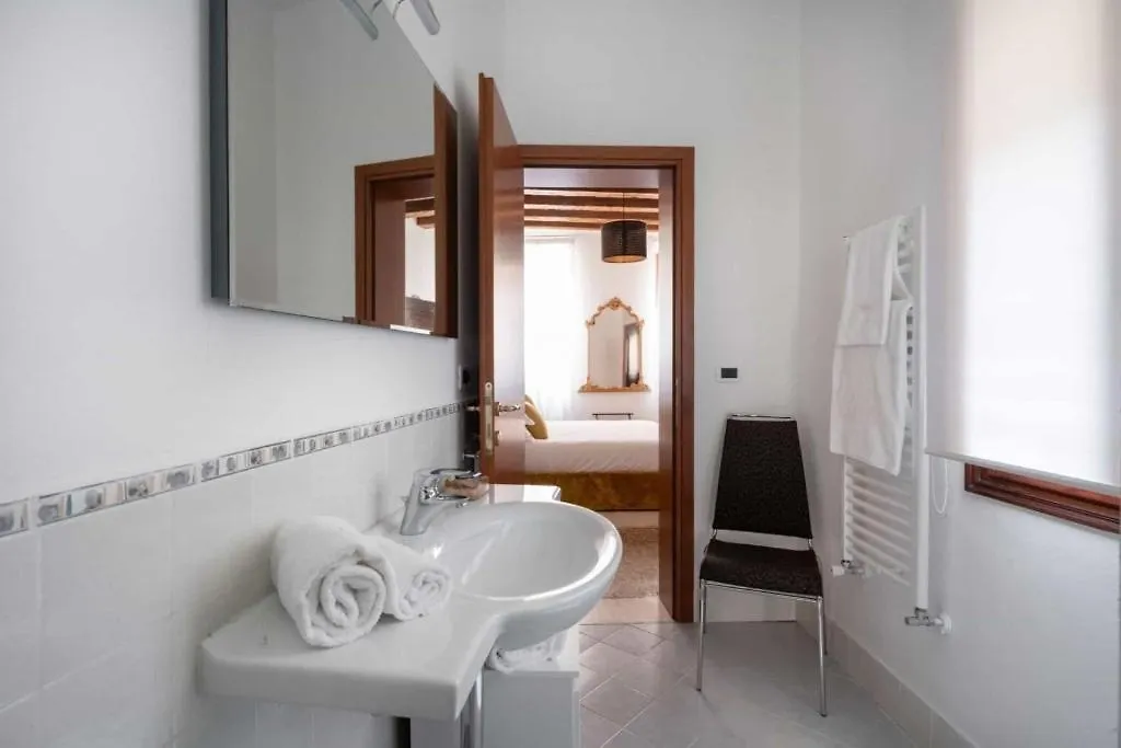 Palazzo San Samuele - Elegant Apartment In San Marco Benátky
